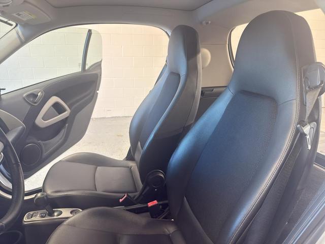 Photo of 2015 Crystal White smart ForTwo