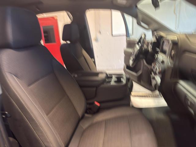 Photo of 2019 Black Chevrolet Silverado 1500