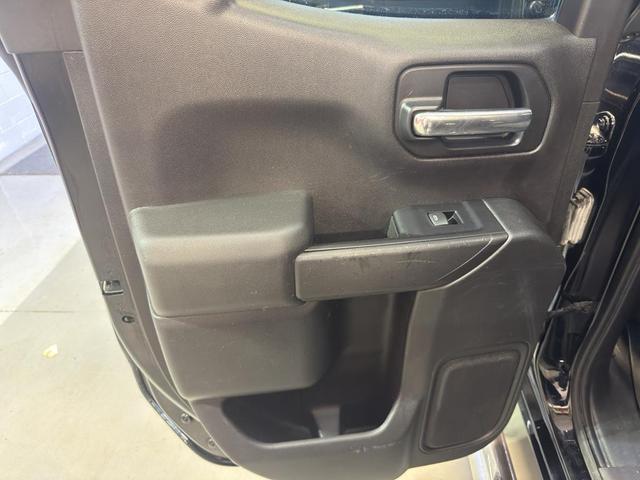 Photo of 2019 Black Chevrolet Silverado 1500