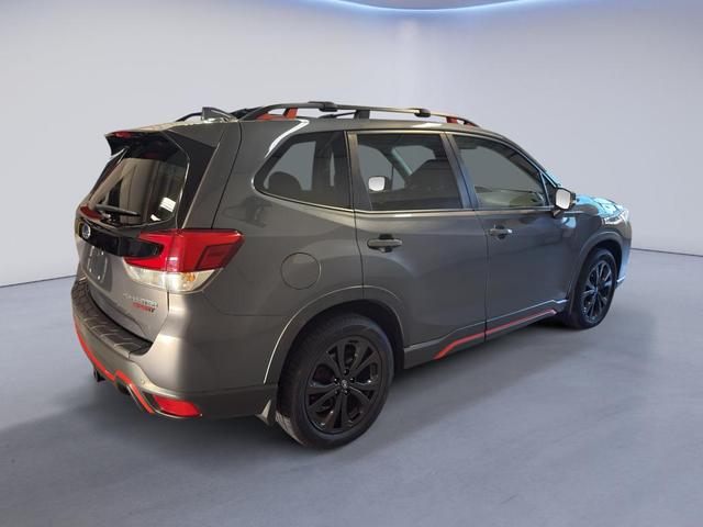 Photo of 2022 Magnetite Gray Metallic Subaru Forester