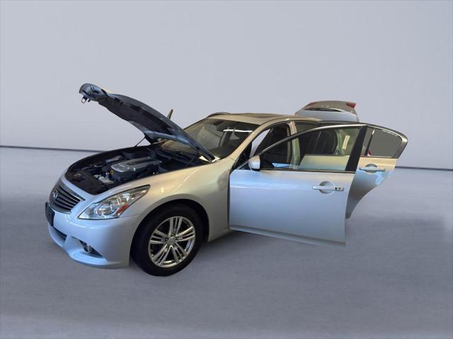 Photo of 2013 Liquid Platinum INFINITI G37x