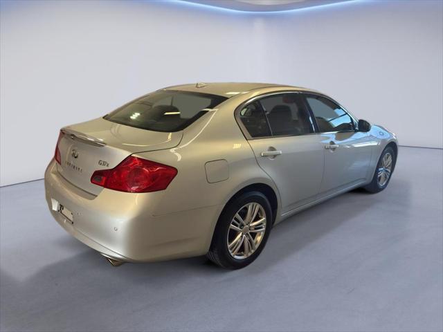 Photo of 2013 Liquid Platinum INFINITI G37x