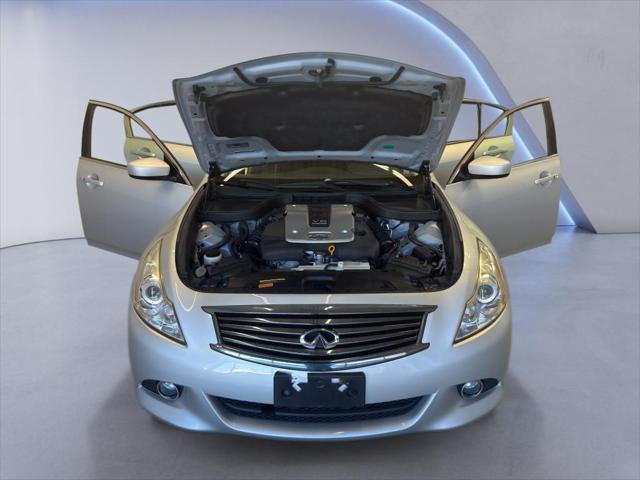 Photo of 2013 Liquid Platinum INFINITI G37x