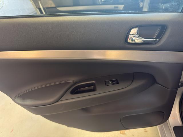 Photo of 2013 Liquid Platinum INFINITI G37x