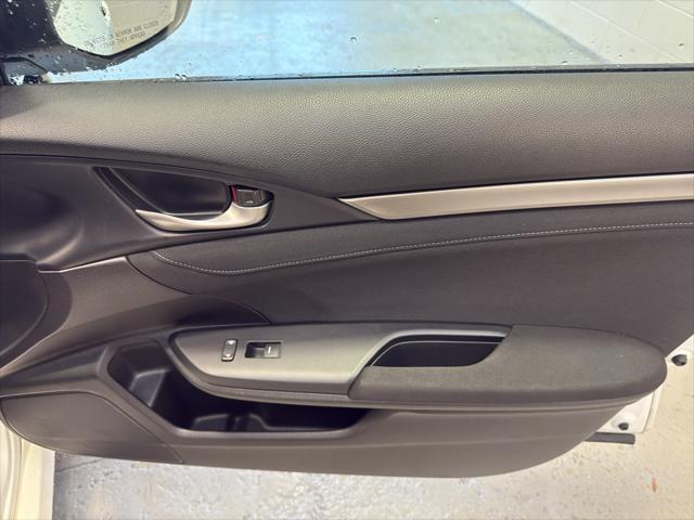 Photo of 2018 White Orchid Pearl Honda Civic