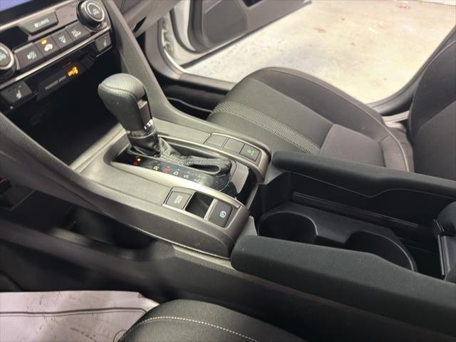 Photo of 2018 White Orchid Pearl Honda Civic