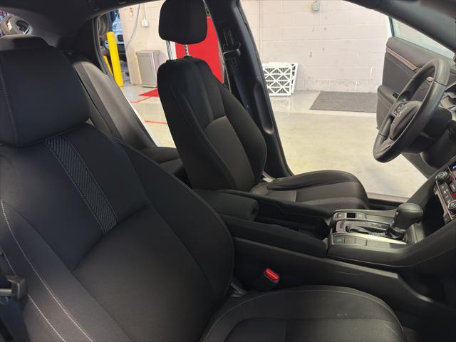 Photo of 2018 White Orchid Pearl Honda Civic