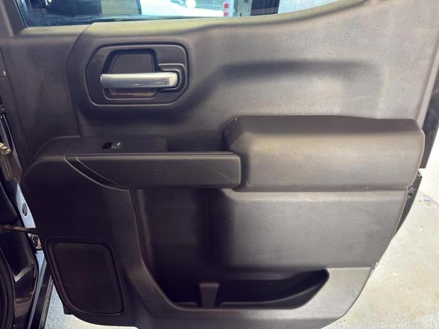 Photo of 2020 Black Chevrolet Silverado 1500