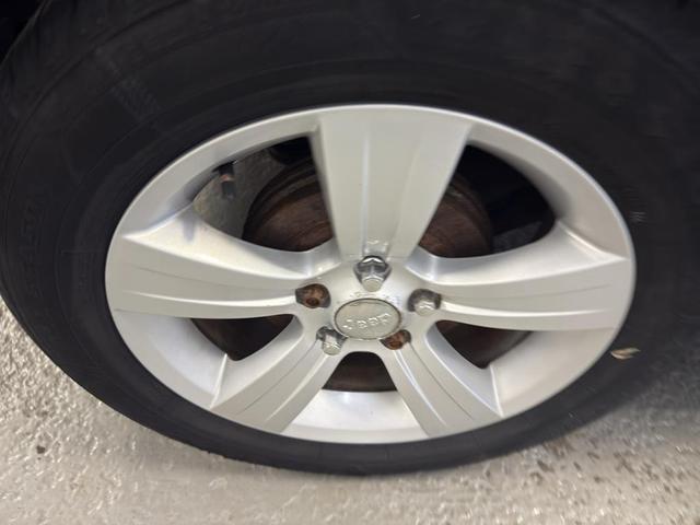 Photo of 2014 Bright White Clearcoat Jeep Patriot