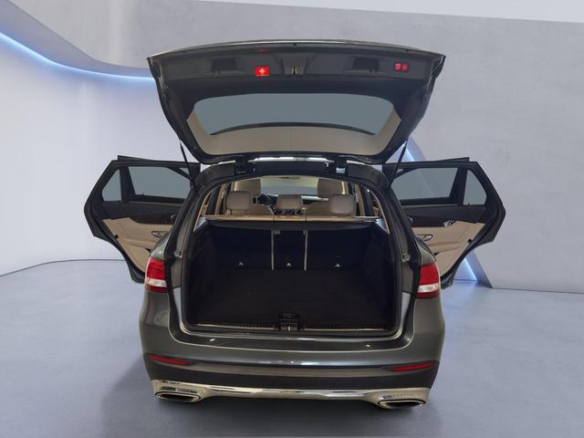 Photo of 2016 Selenite Grey Metallic Mercedes-Benz GLC 300