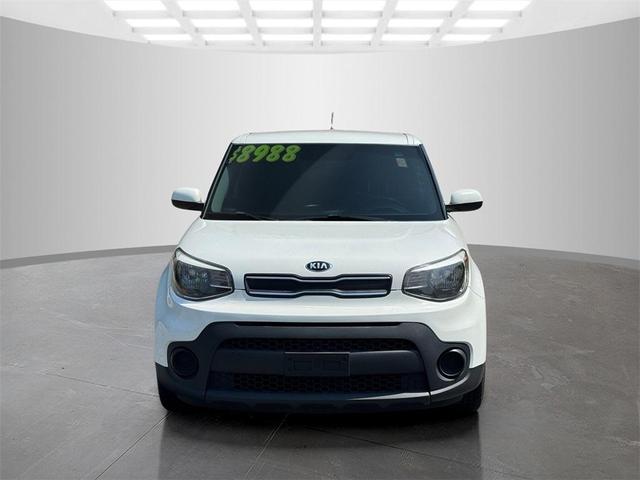Photo of 2018 Clear White Kia Soul