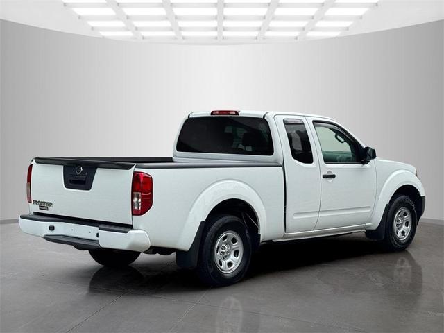Photo of 2019 Glacier White Nissan Frontier