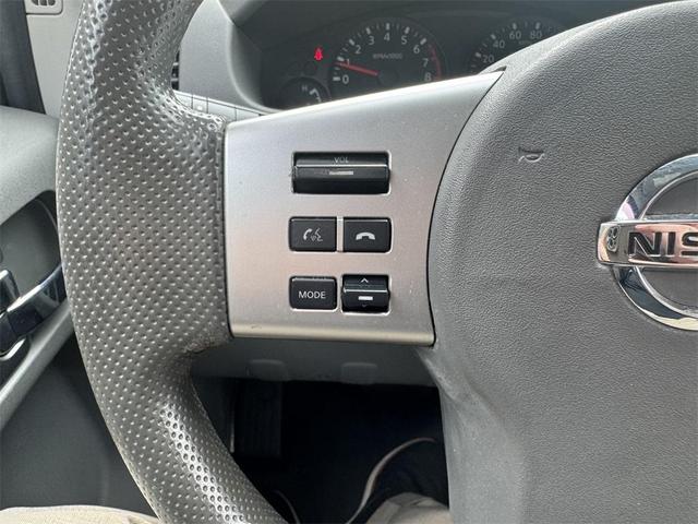 Photo of 2019 Glacier White Nissan Frontier