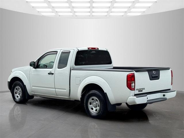 Photo of 2019 Glacier White Nissan Frontier