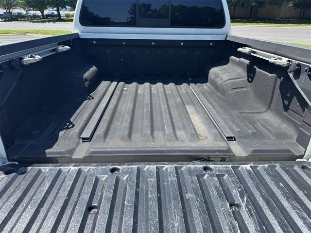 Photo of 2020 Glacier White Nissan Frontier