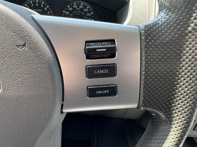 Photo of 2020 Glacier White Nissan Frontier