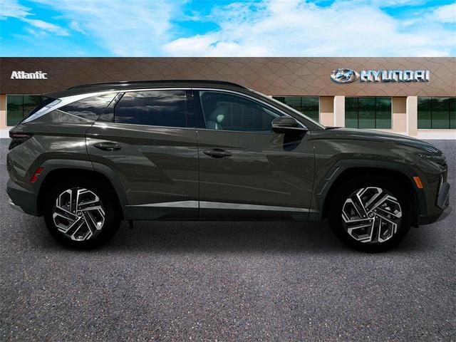 Photo of 2025 Green Hyundai TUCSON