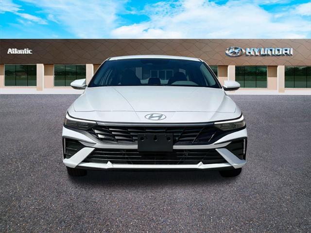 Photo of 2025 White Hyundai ELANTRA HEV