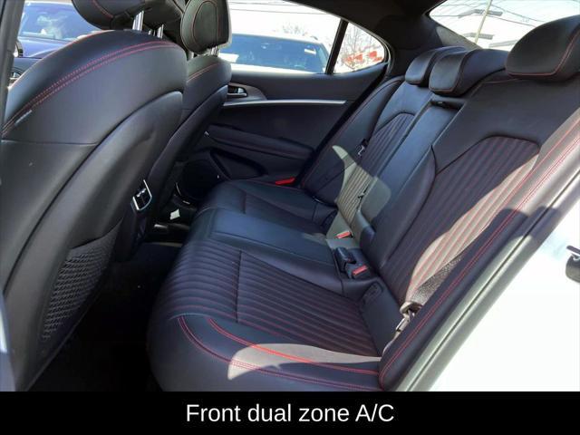 Photo of 2024 White Genesis G70