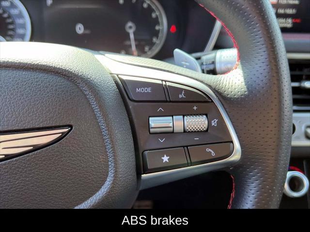 Photo of 2024 White Genesis G70