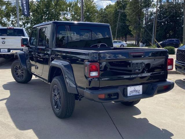 Photo of 2025 Black Clearcoat Jeep Gladiator