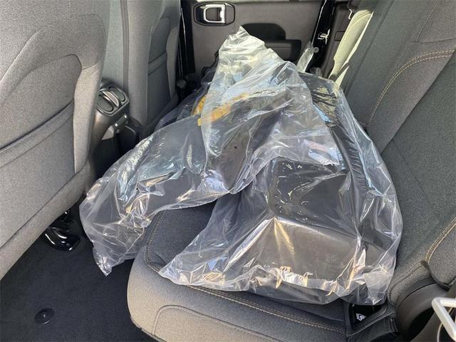 Photo of 2025 Black Clearcoat Jeep Gladiator