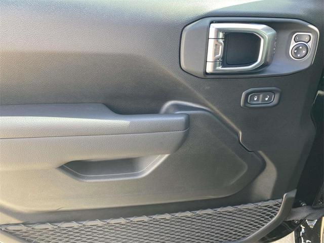 Photo of 2025 Black Clearcoat Jeep Gladiator