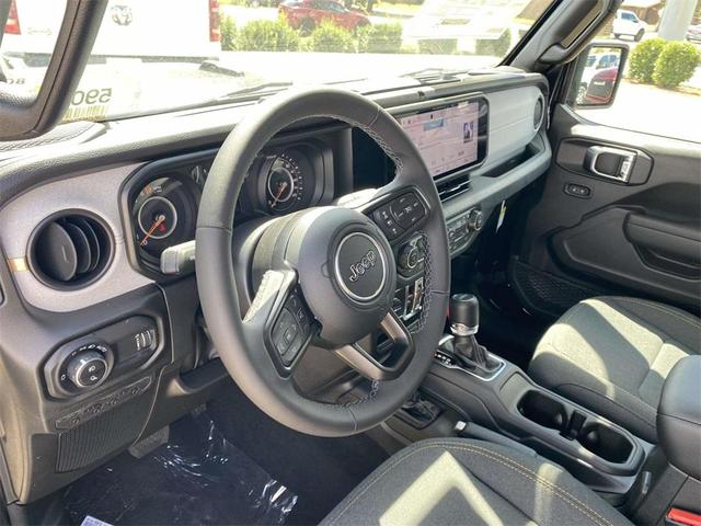 Photo of 2025 Black Clearcoat Jeep Gladiator