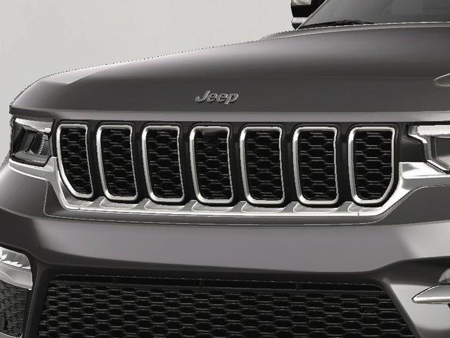 Photo of 2025 Metallic Jeep Grand Cherokee