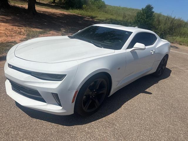 Photo of 2018 Summit White Chevrolet Camaro