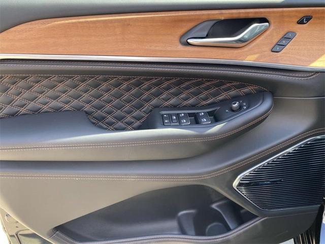 Photo of 2025 Diamond Black Jeep Grand Cherokee