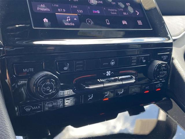 Photo of 2025 Metallic Jeep Grand Cherokee L