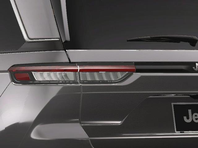 Photo of 2025 Metallic Jeep Grand Cherokee