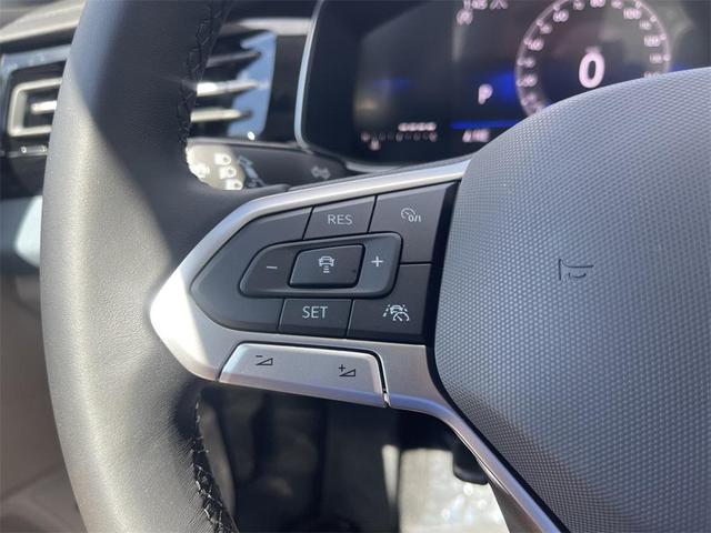 Photo of 2025 Deep Black Pearl Volkswagen Jetta