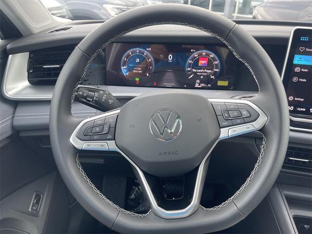Photo of 2025 Platinum Gray Volkswagen Tiguan