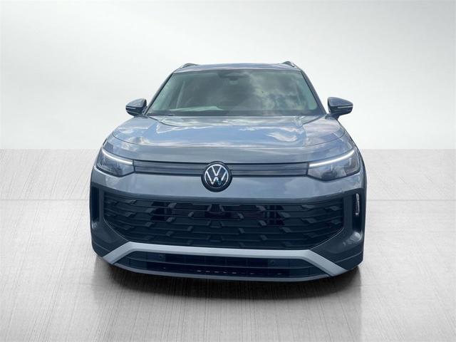 Photo of 2025 Platinum Gray Volkswagen Tiguan
