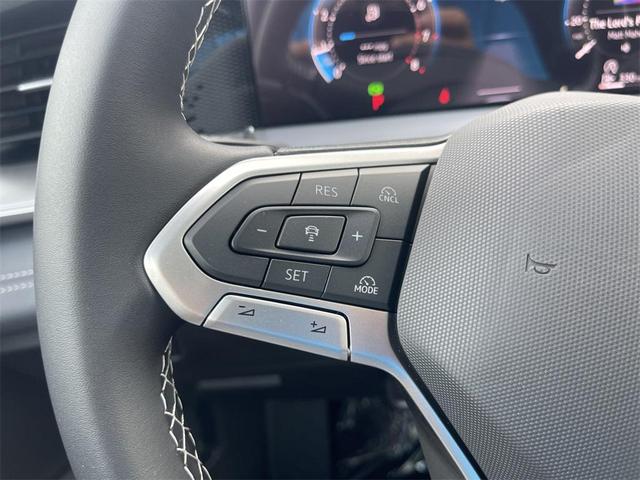 Photo of 2025 Platinum Gray Volkswagen Tiguan