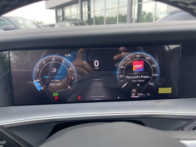 Photo of 2025 Platinum Gray Volkswagen Tiguan