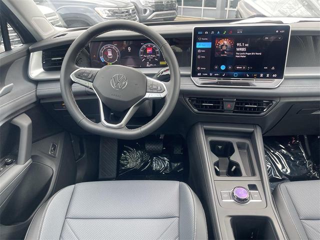 Photo of 2025 Platinum Gray Volkswagen Tiguan