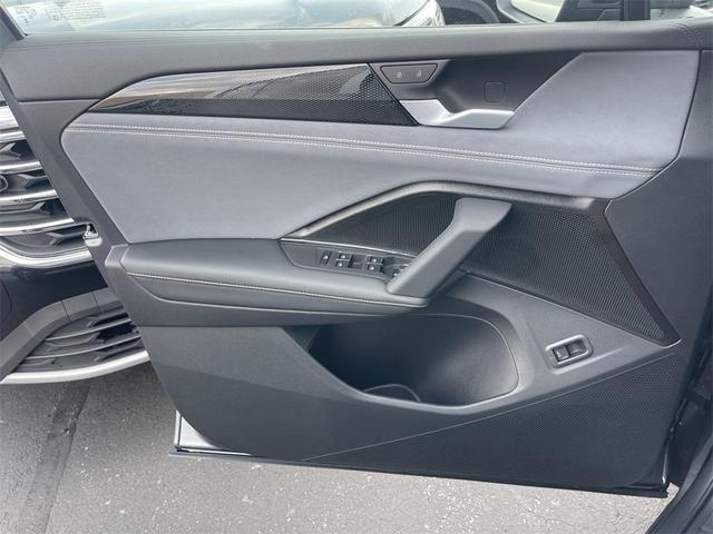Photo of 2025 Platinum Gray Volkswagen Tiguan