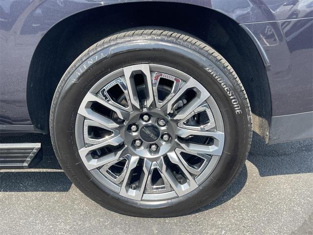 Photo of 2023 Titanium Rush Metallic GMC Yukon XL