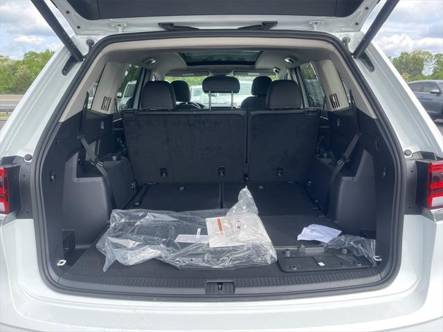 Photo of 2025 Pure White Volkswagen Atlas