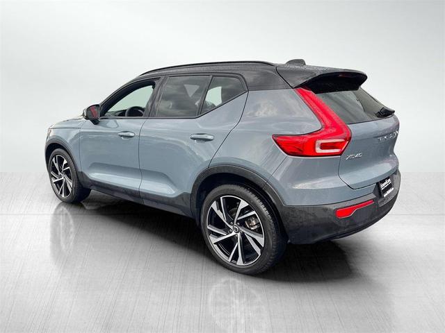 Photo of 2022 Gray Volvo XC40