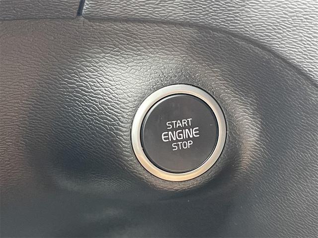 Photo of 2022 Gray Volvo XC40