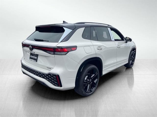 Photo of 2025 Sandstone Volkswagen Tiguan