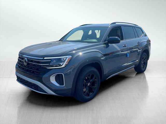 Photo of 2025 Gray / Black Volkswagen Atlas