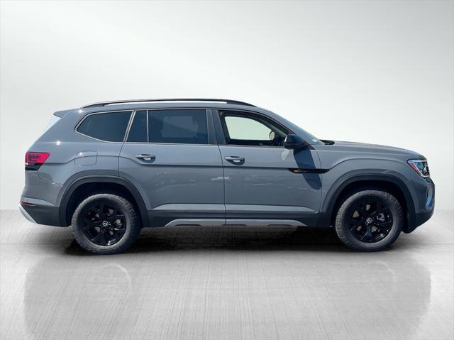 Photo of 2025 Gray / Black Volkswagen Atlas