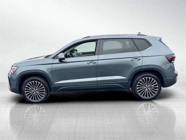 Photo of 2025 Platinum Gray Metallic Volkswagen Taos