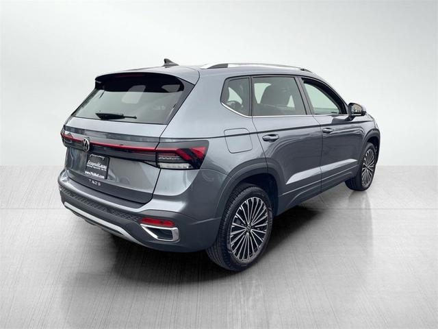 Photo of 2025 Platinum Gray Metallic Volkswagen Taos