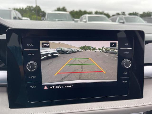 Photo of 2025 Platinum Gray Metallic Volkswagen Taos
